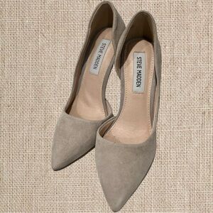 Grey suede Pump heels